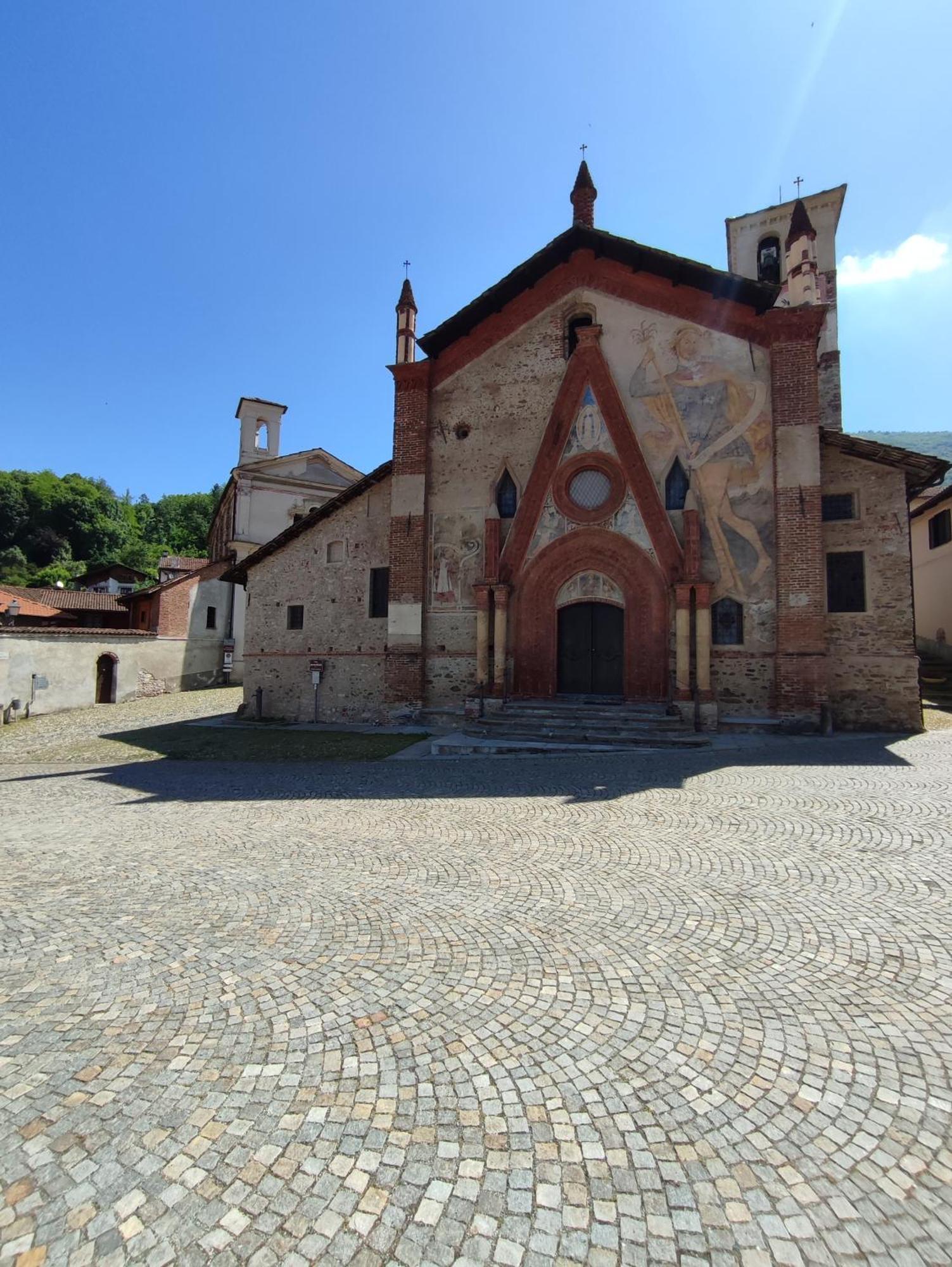 Vila Salita Al Castello Rossana Exteriér fotografie